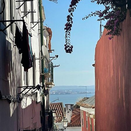 Quiet Street Alfama Apartment ลิสบอน ภายนอก รูปภาพ