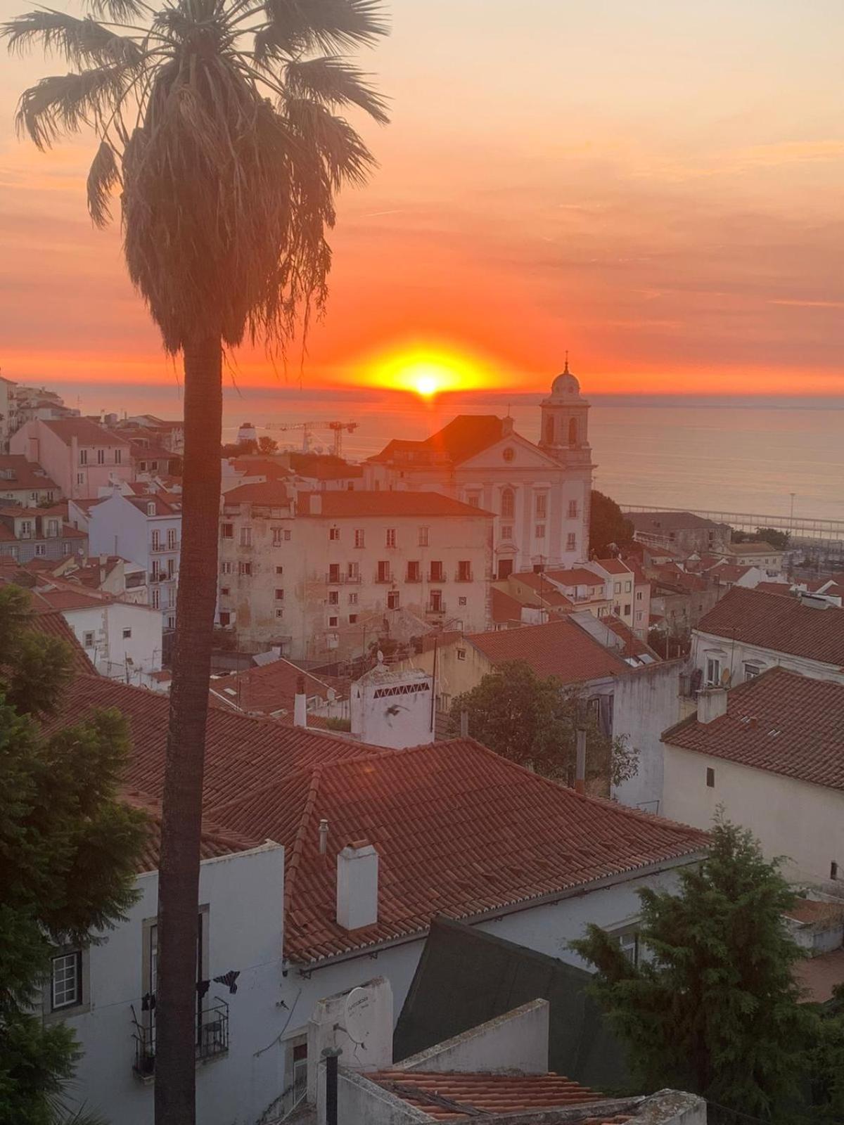 Quiet Street Alfama Apartment ลิสบอน ภายนอก รูปภาพ